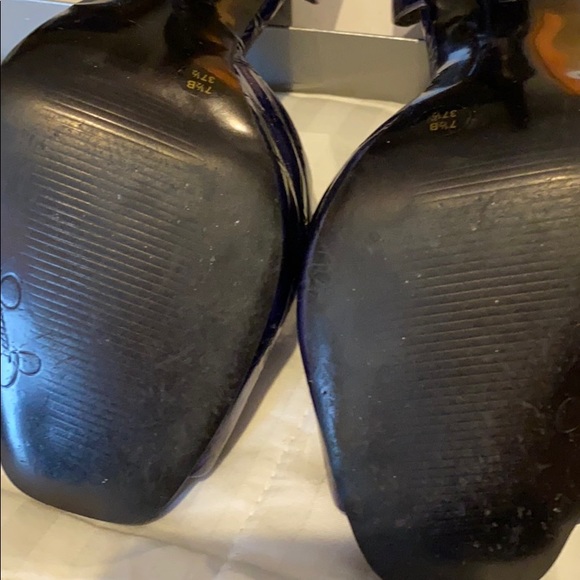 Shoes - Picture 6 of 10